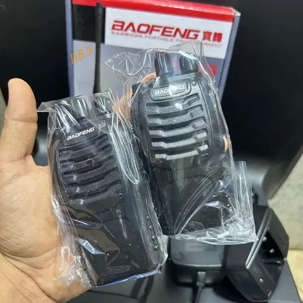 WALKIE TALKIE FOR LONG RANGE , PORTABLE WITH 16 CHANNELS, FUN AND PLAYTIME ADVENTURE WALKIE TALKIE